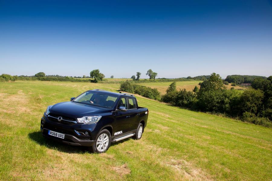  SsangYong Musso Rebel 2018 года  (UK) (фото 11 из 15)